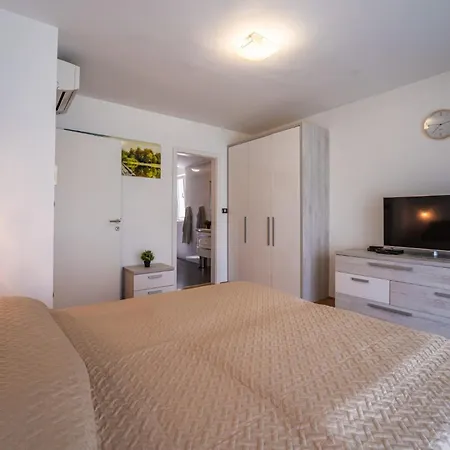 Claudia In - Haus Fuer 8 Personen Villa